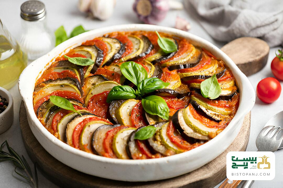 در اینجا دستور پخت 9 غذای رژیمی با بادمجان را معرفی می‌کنیم که هم سالم و خوشمزه هستند و هم مطابق با سلیقه‌ی ایرانی‌ها تهیه شده‌اند. | سرویس غذای بیست و پنج | غذای رژیمی درب منزل
